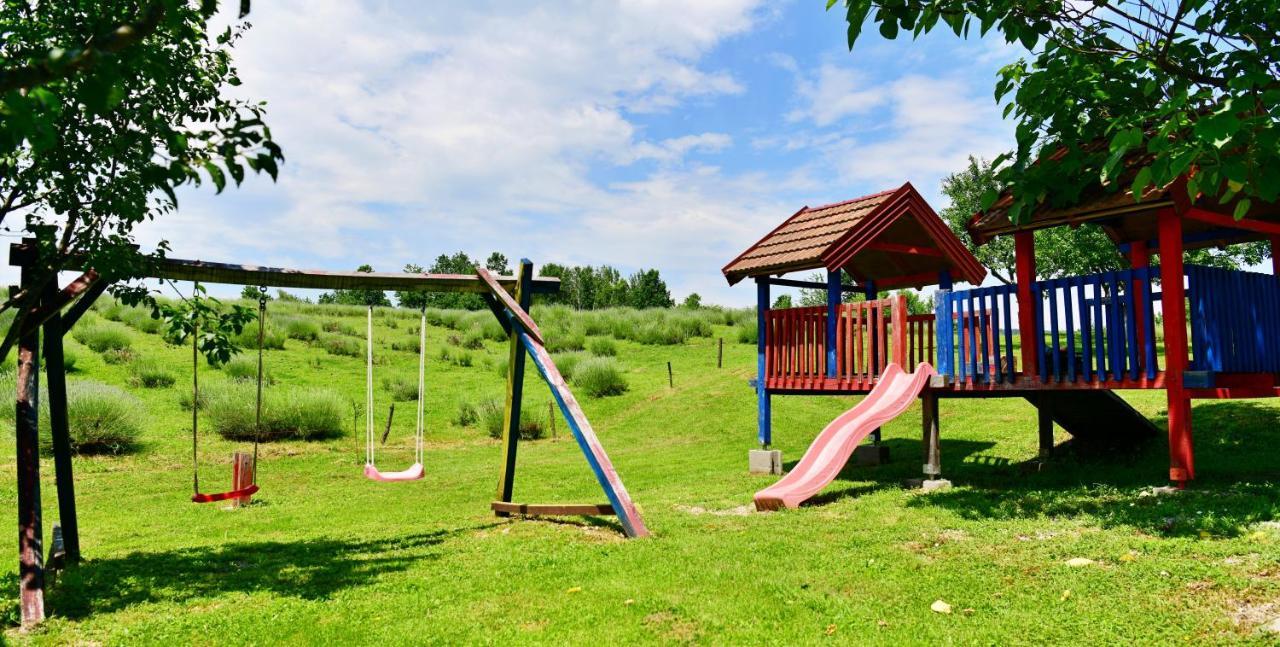 Lavanda Farm Apartmani Rakovica Luaran gambar