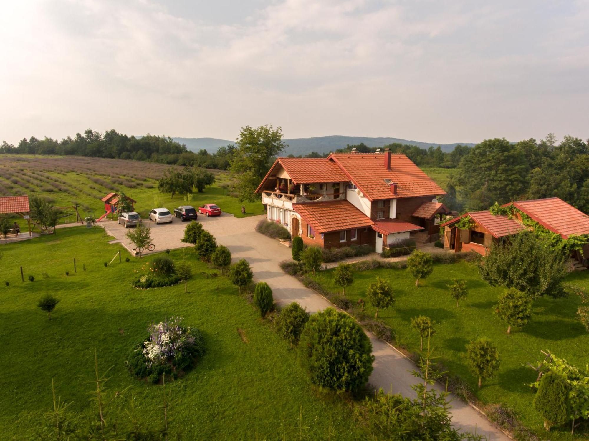 Lavanda Farm Apartmani Rakovica Luaran gambar