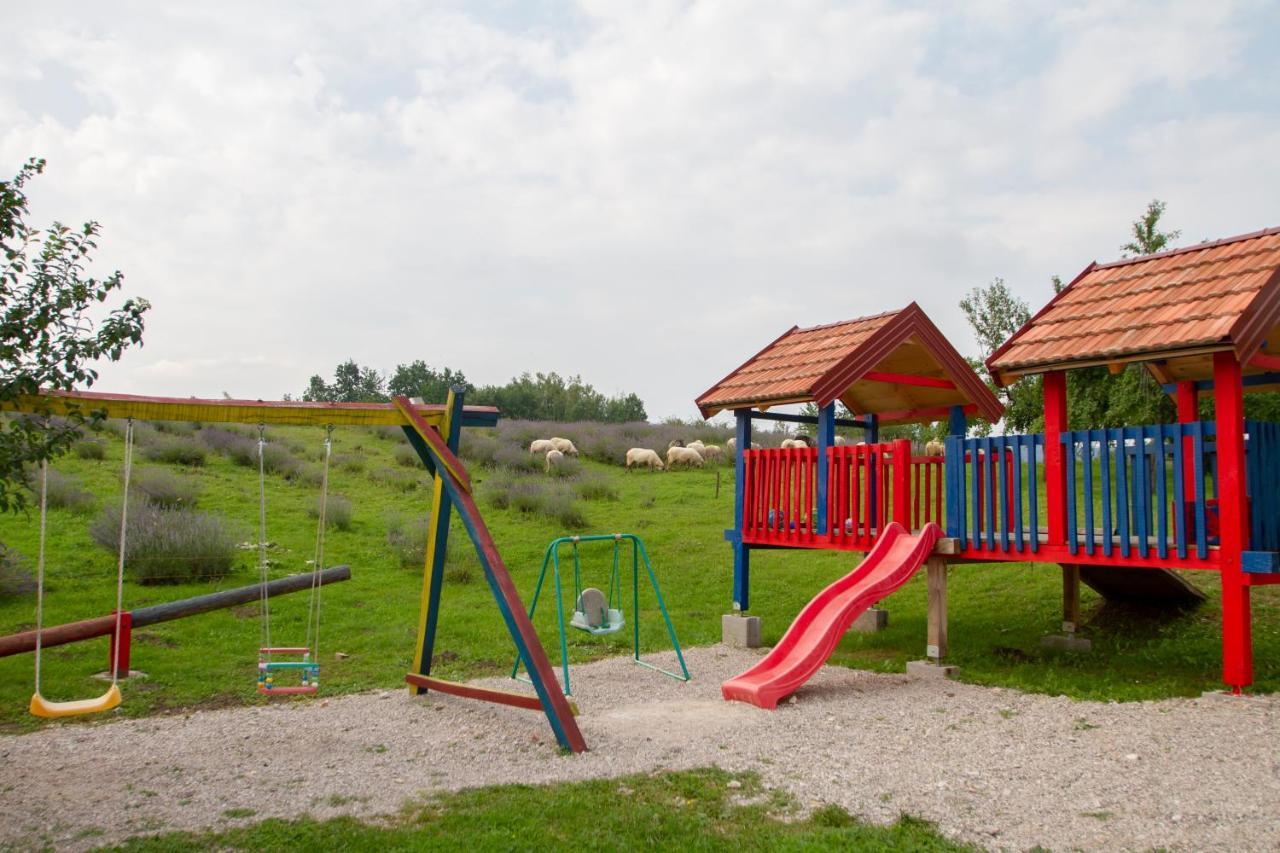 Lavanda Farm Apartmani Rakovica Luaran gambar